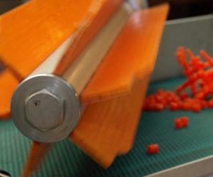 www.bowles-walker.com-plastic_injection_moulding-Mouldings_Seperator_Plugs_Photo_1_img