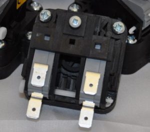 www.bowles-walker.com-plastic_injection_moulding-Pressure_Switch_photo_1_img