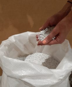 www.bowles-walker.com-plastic_injection_moulding-Natural_Material_Pellets_1_img